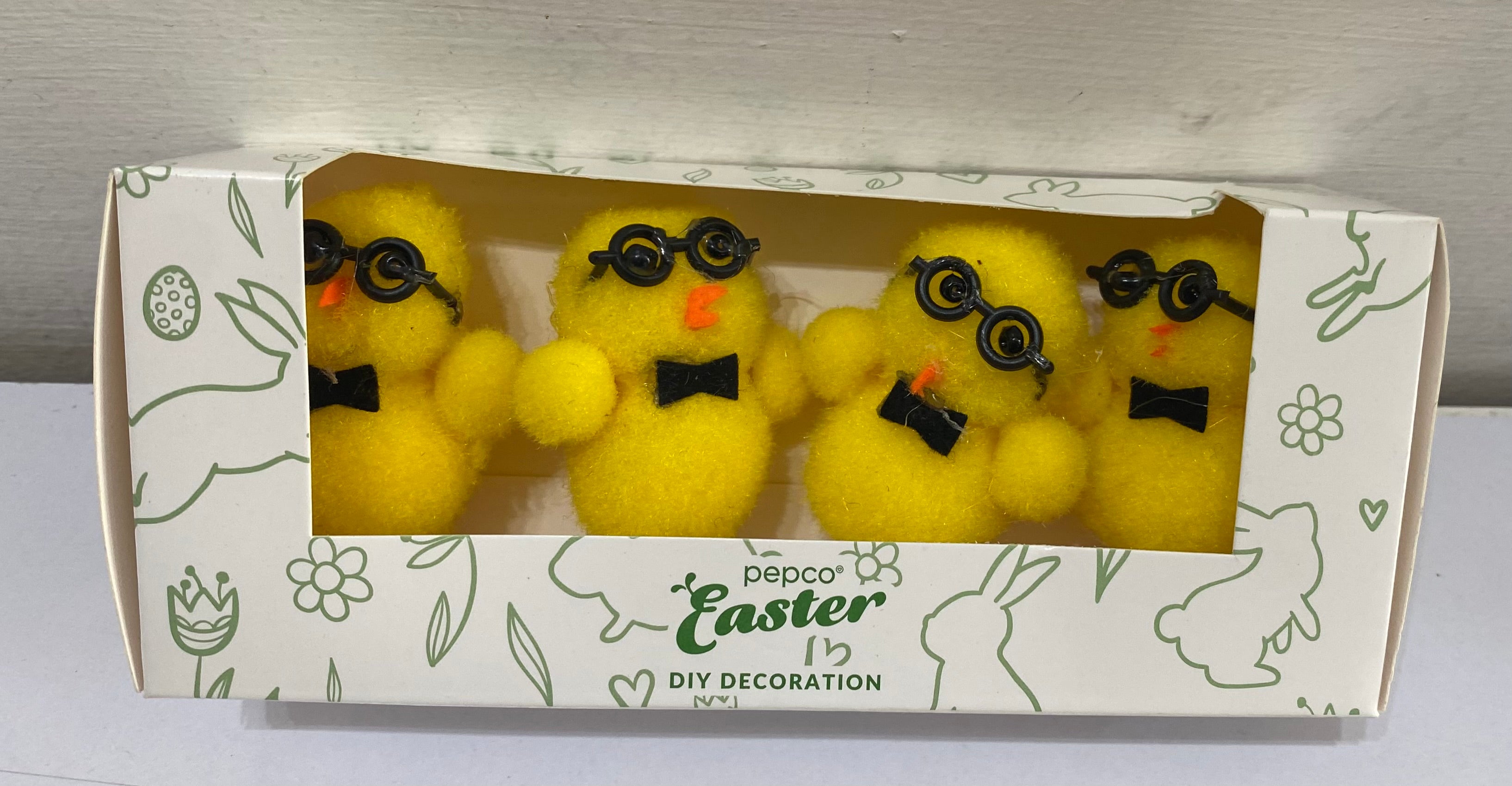 EASTER DIY DECORATION (CHICKS)
